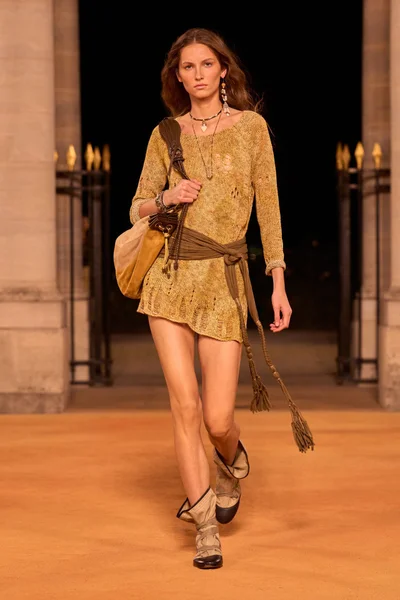 Look 23